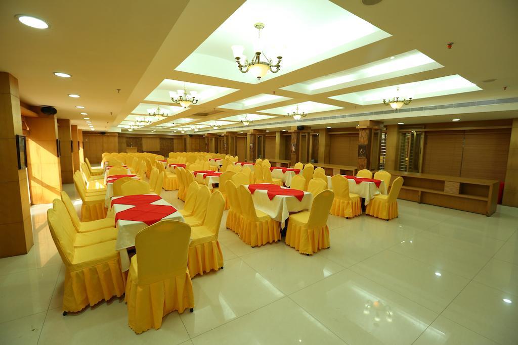 טריואנדרום Pattom Royal Hotel מראה חיצוני תמונה