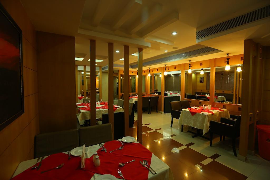 טריואנדרום Pattom Royal Hotel מראה חיצוני תמונה