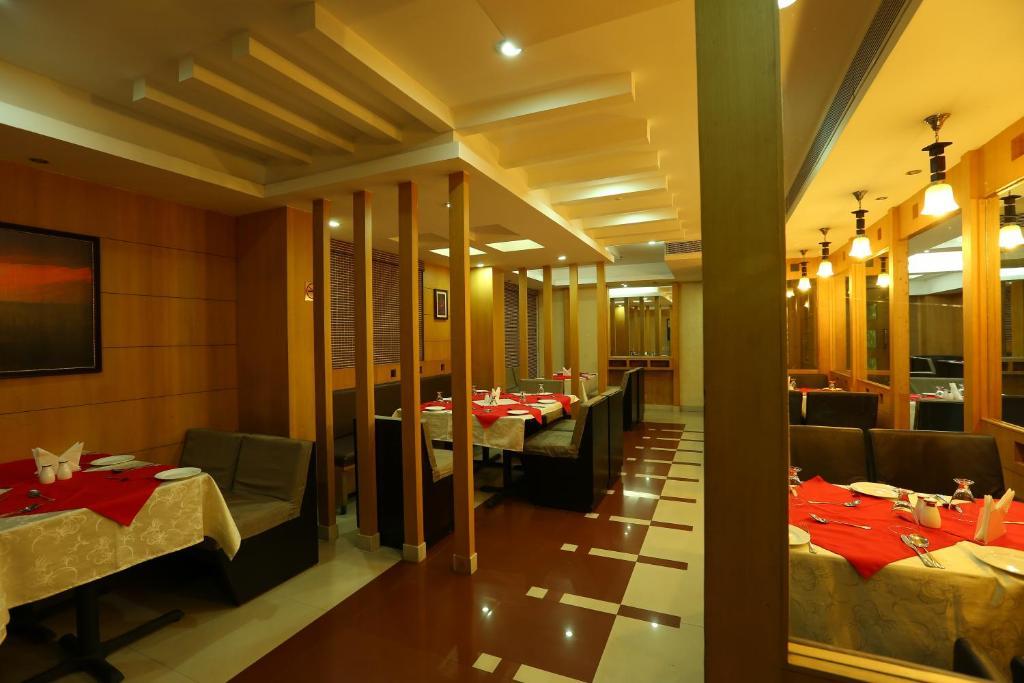 טריואנדרום Pattom Royal Hotel מראה חיצוני תמונה